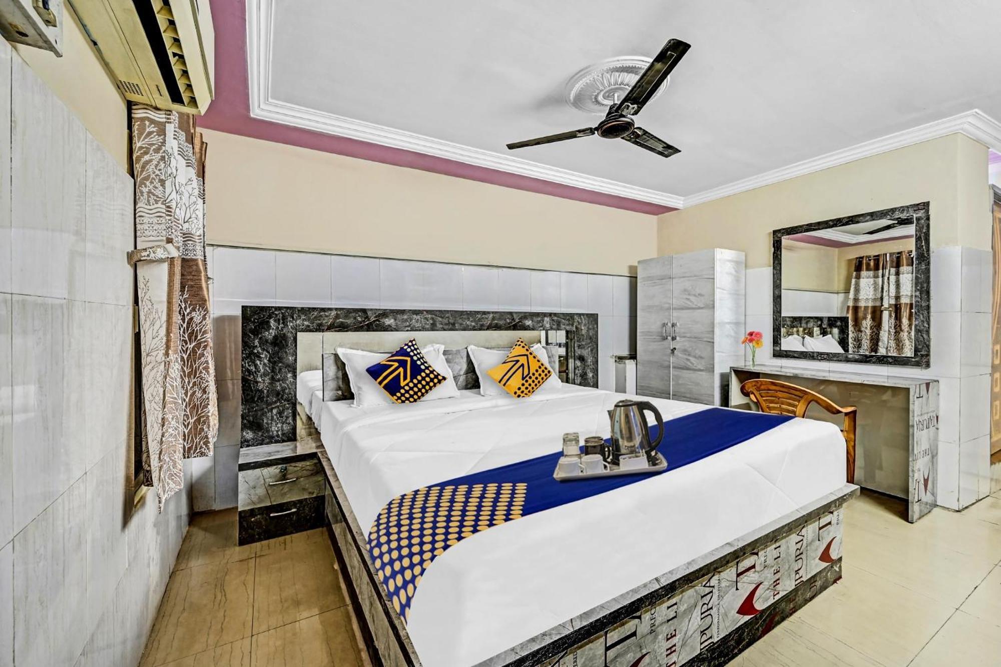 Spot On Svr Grand Hotel Vijayawāda Екстериор снимка