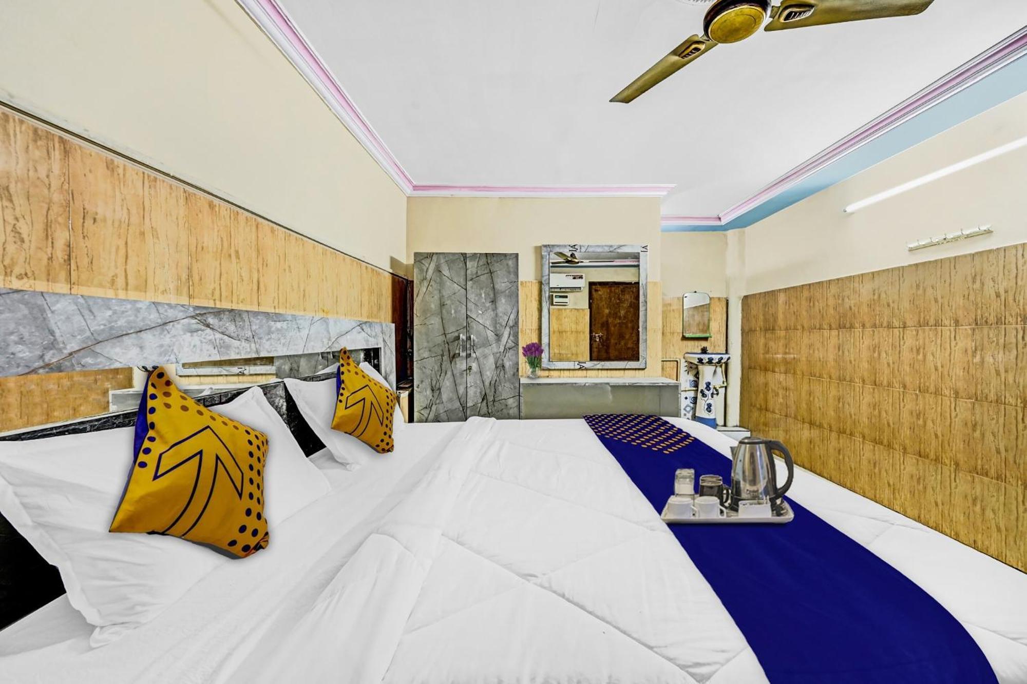 Spot On Svr Grand Hotel Vijayawāda Екстериор снимка