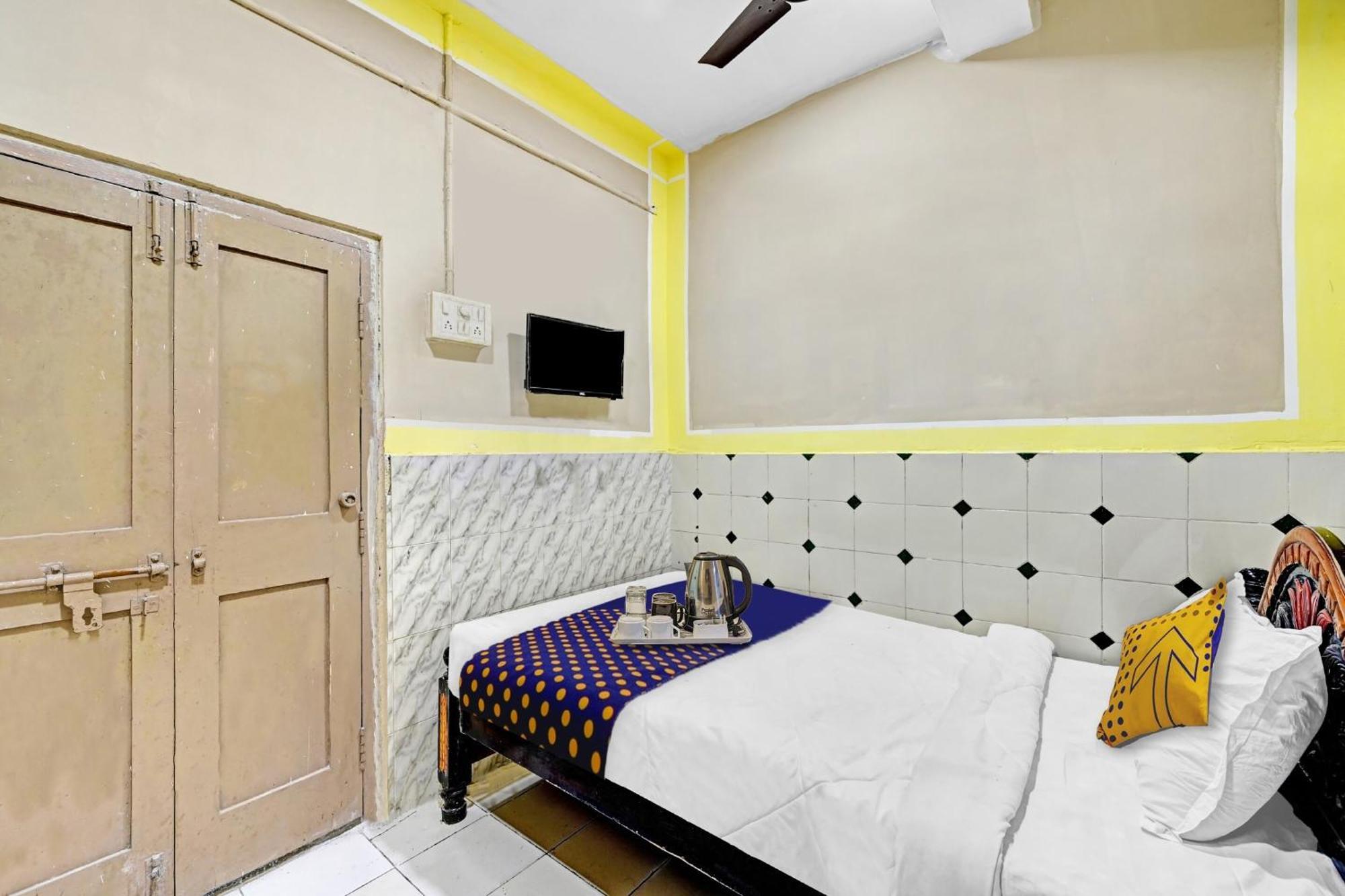 Spot On Svr Grand Hotel Vijayawāda Екстериор снимка