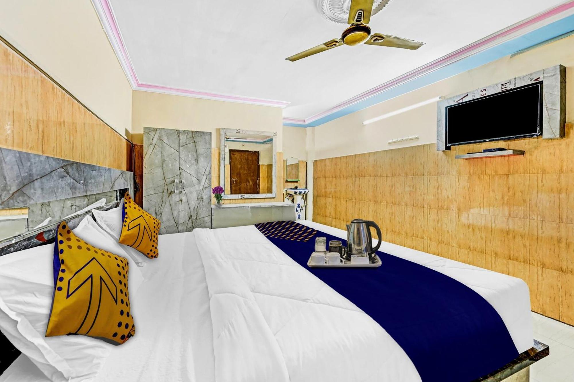 Spot On Svr Grand Hotel Vijayawāda Екстериор снимка